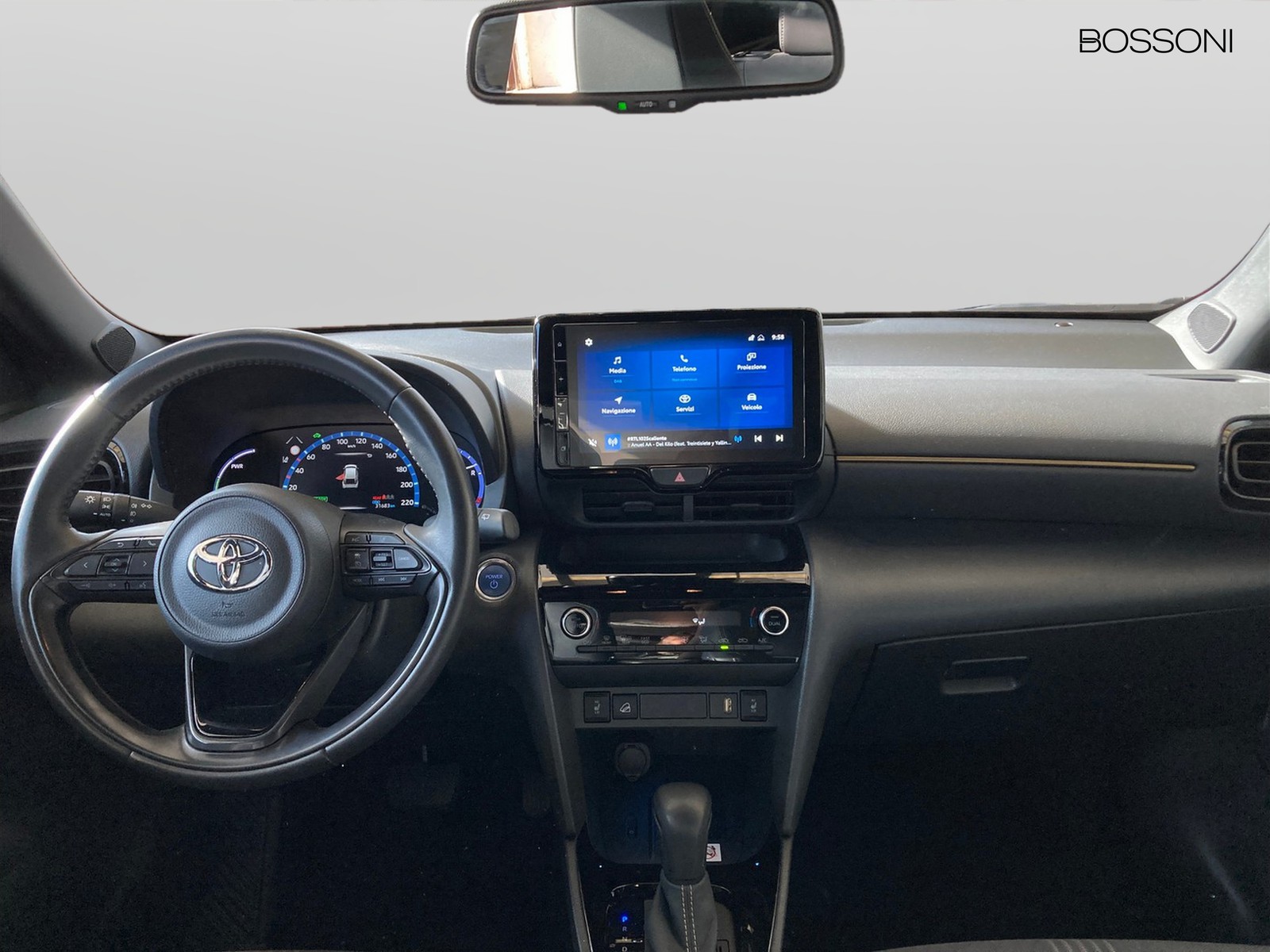 12 - Toyota yaris cross 1.5 h 116cv lounge awd-i e-cvt