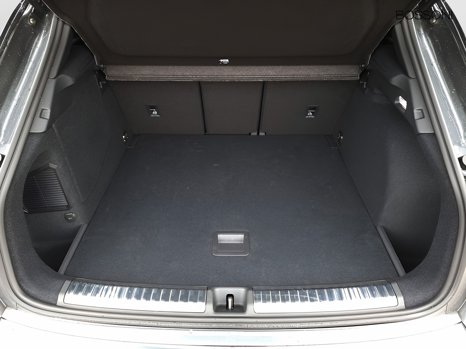6 - Audi Q3 1.5 e-hybrid 272cv business s tronic
