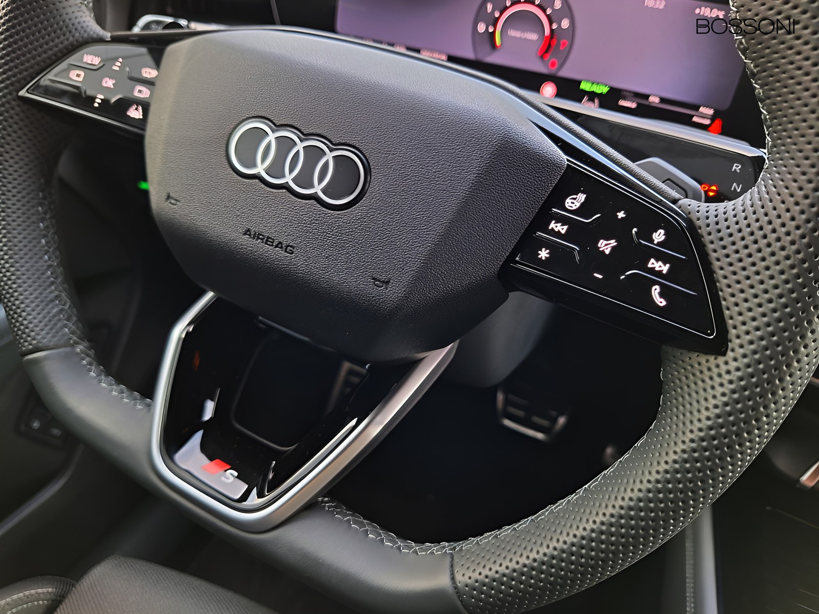 20 - Audi Q3 1.5 e-hybrid 272cv business s tronic