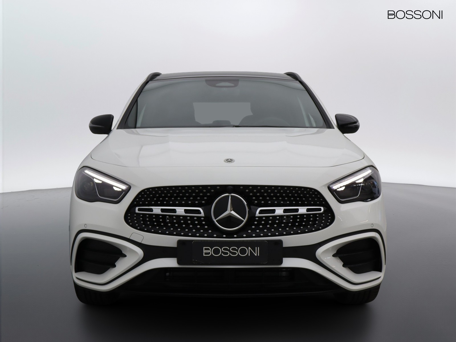 2 - Mercedes GLA 200 d amg line extra 8g-dct