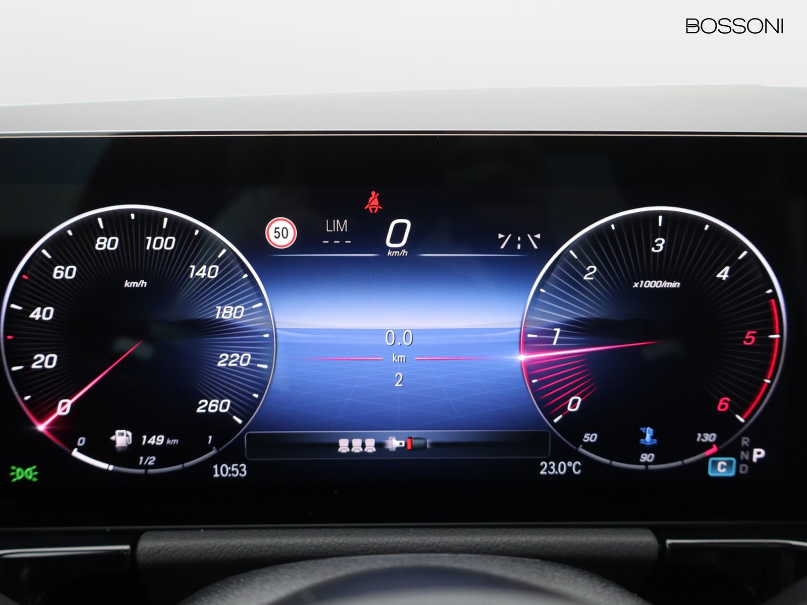 9 - Mercedes GLA 200 d amg line extra 8g-dct