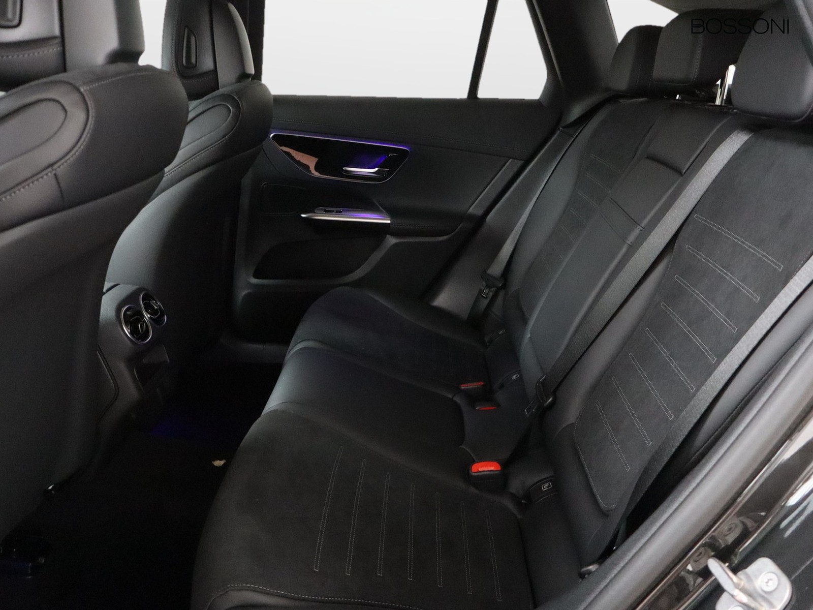 8 - Mercedes GLC suv 220 d amg line advanced 4matic 9g-tronic