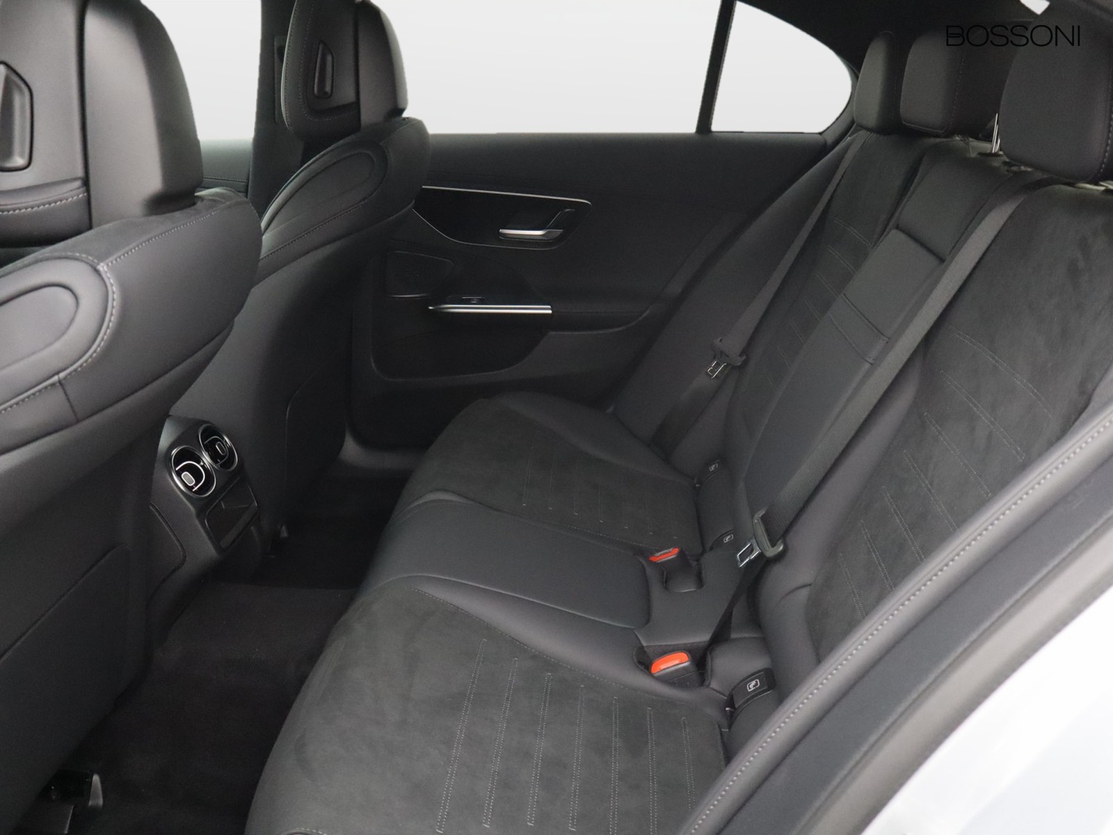 8 - Mercedes Classe C berlina 200 d mild hybrid amg line advanced 9g-tronic