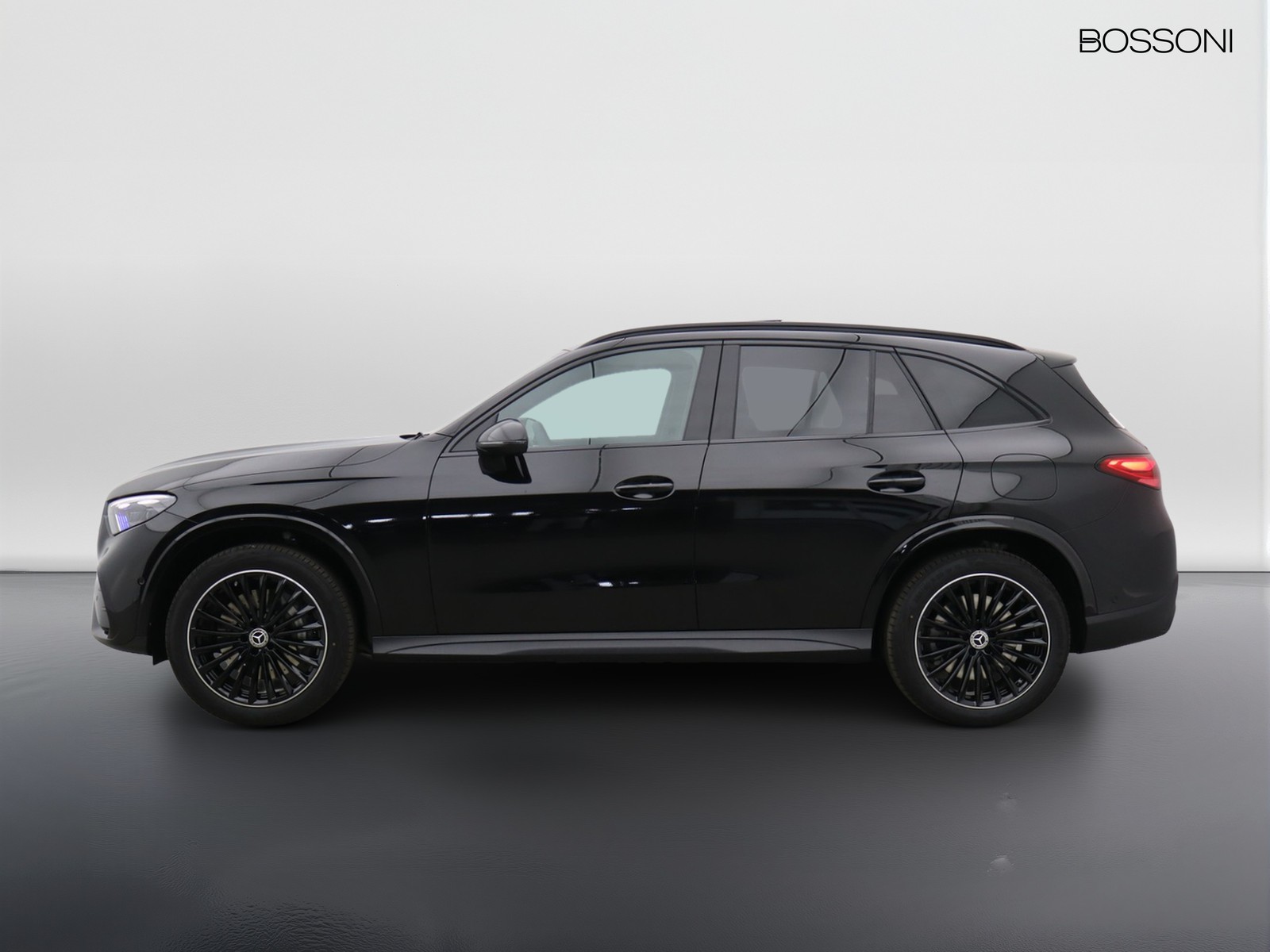 3 - Mercedes GLC suv 300 de plug-in hybrid amg line advanced 4matic 9g-tronic