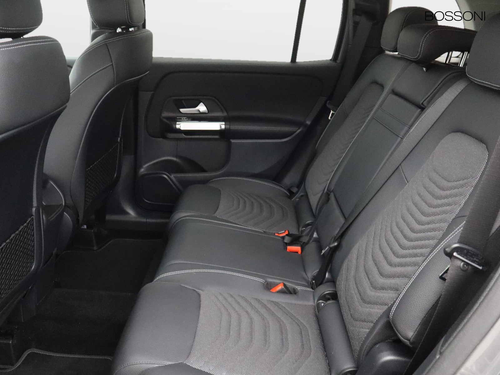 8 - Mercedes GLB 200 d progressive advanced plus 8g-dct