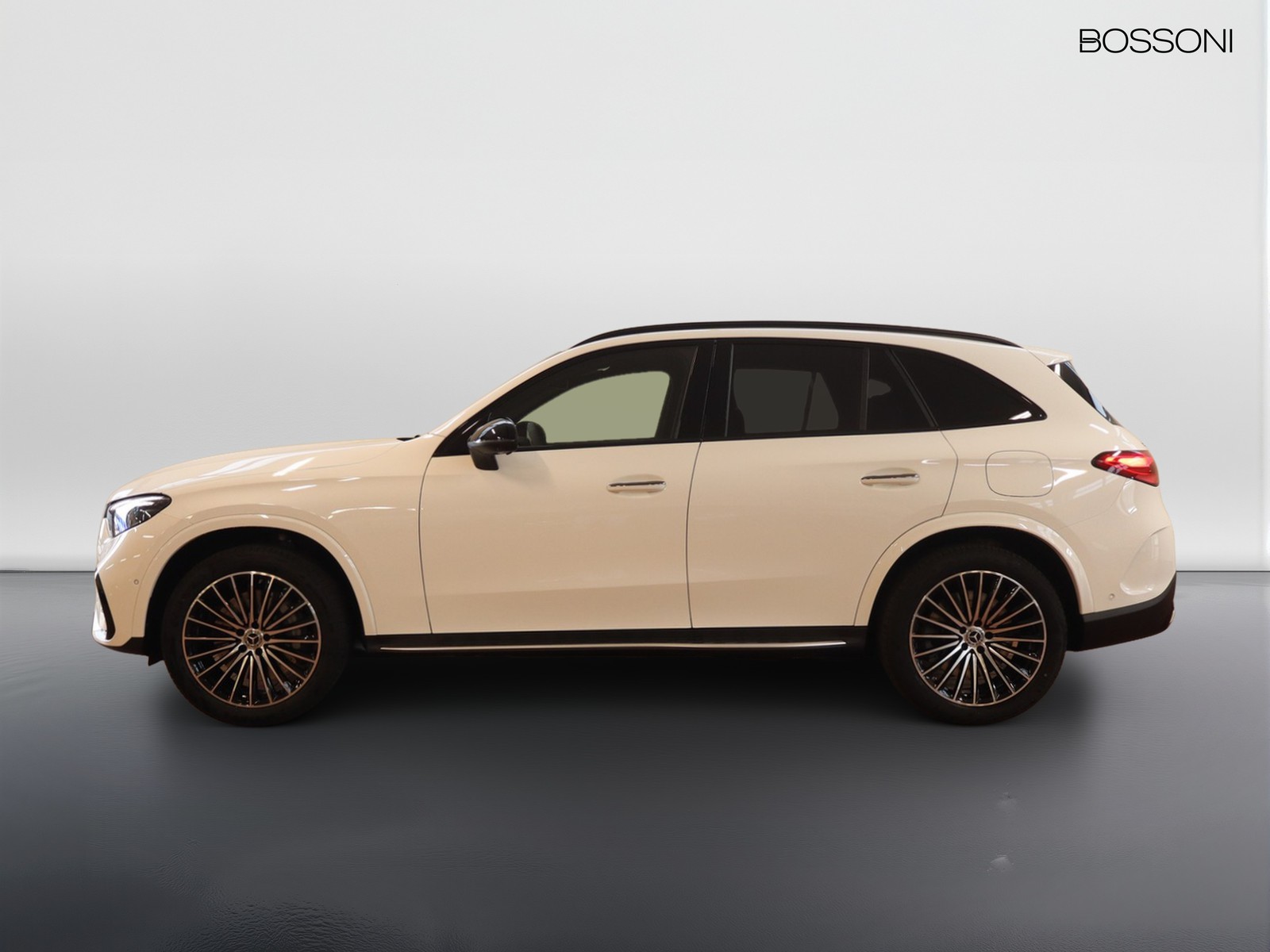 3 - Mercedes GLC suv 300 de plug-in hybrid amg line premium 4matic 9g-tronic