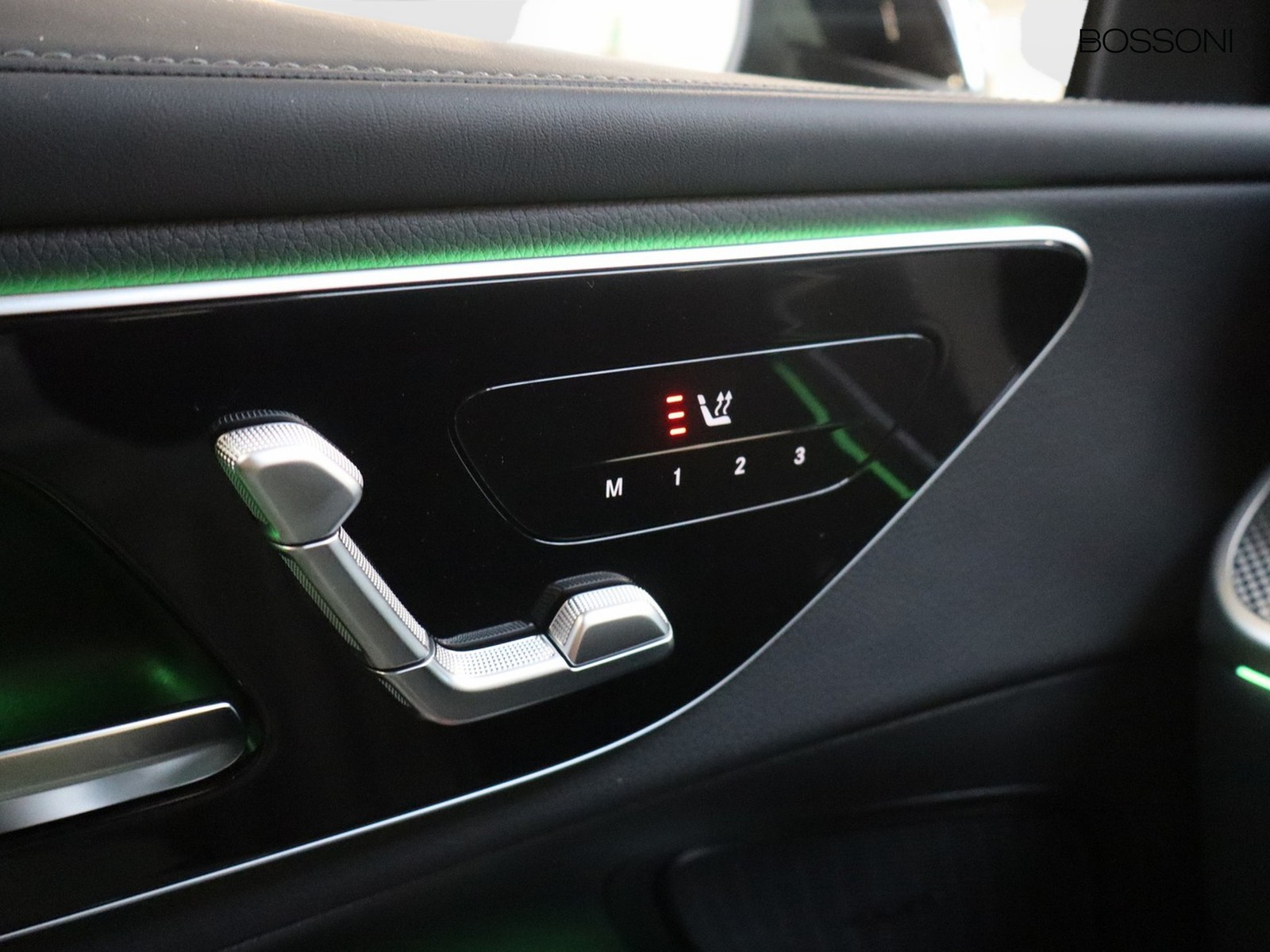 15 - Mercedes GLC suv 300 de plug-in hybrid amg line premium 4matic 9g-tronic