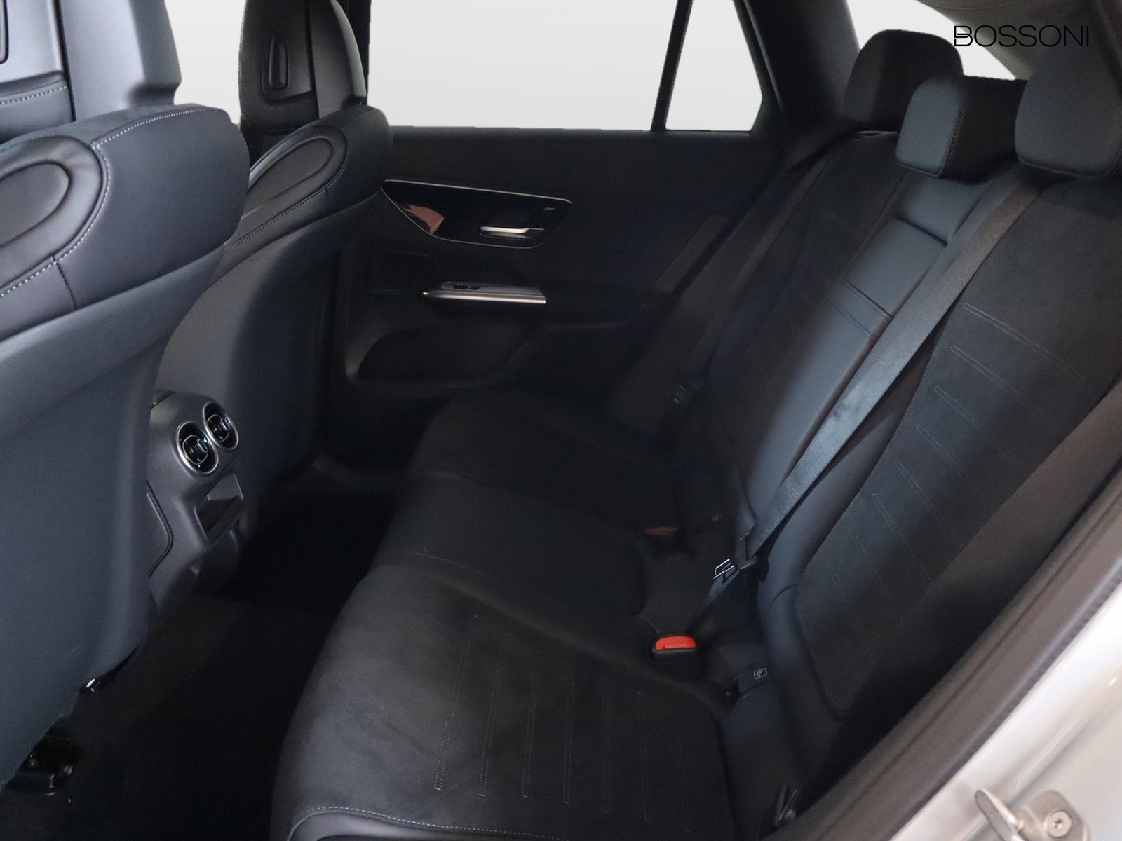 8 - Mercedes GLC suv 220 d amg line premium 4matic 9g-tronic
