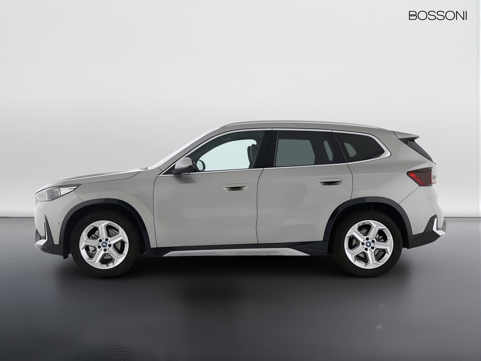 3 - BMW X1 i20 edrive x-line