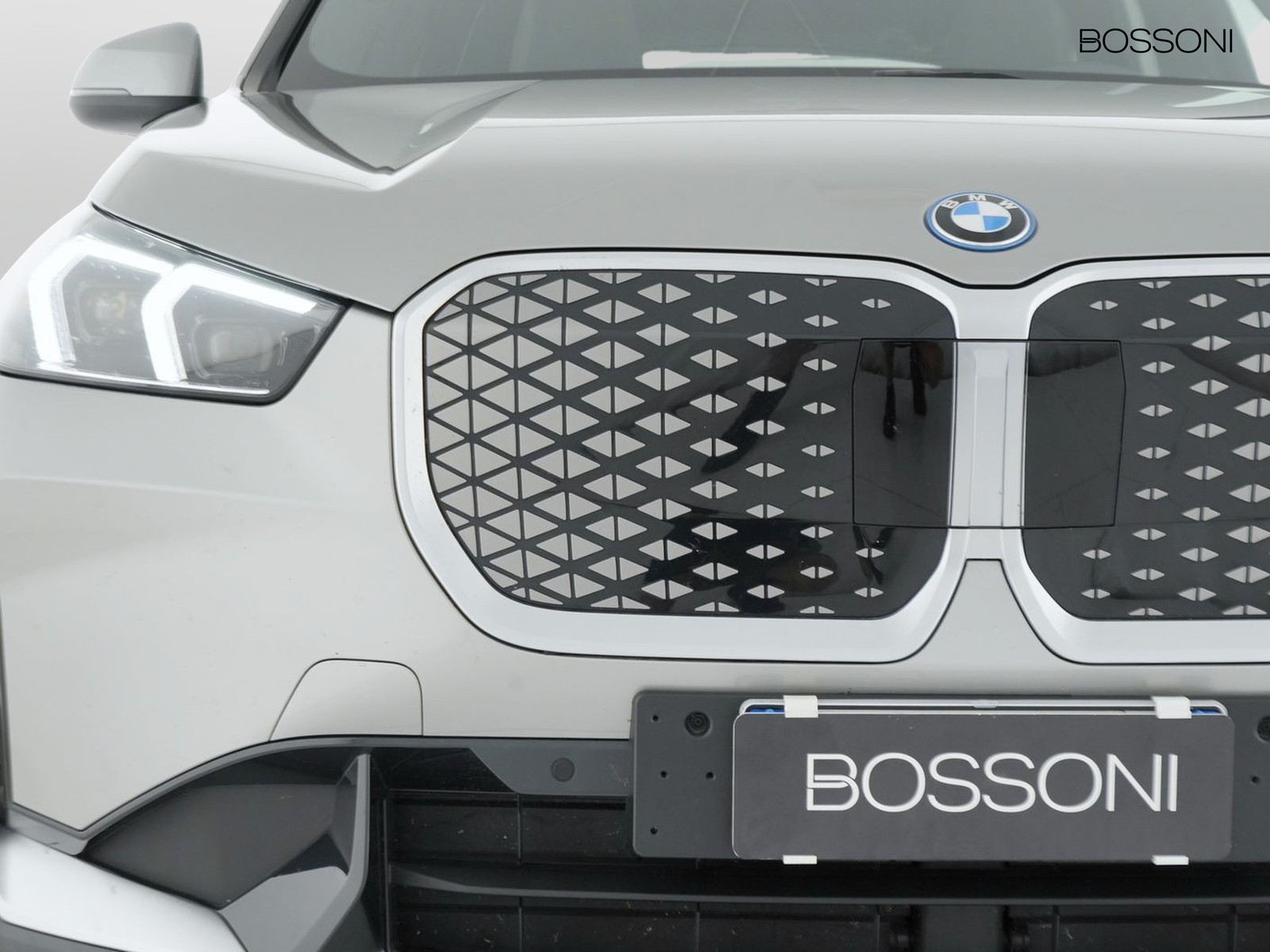 14 - BMW X1 i20 edrive x-line