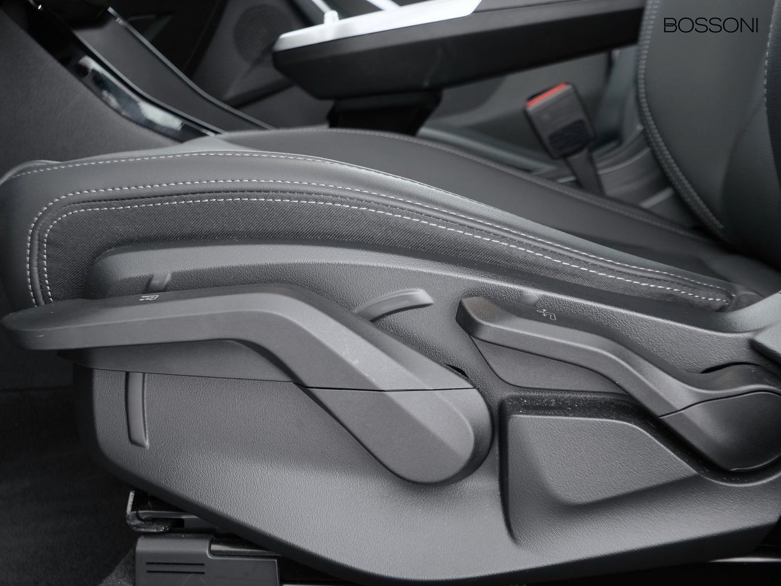 21 - BMW X1 i20 edrive x-line