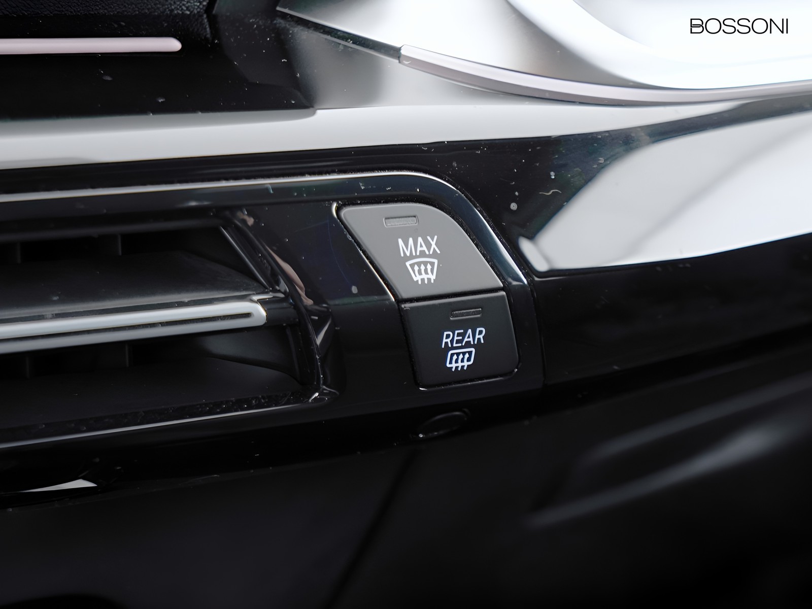 26 - BMW X1 i20 edrive x-line