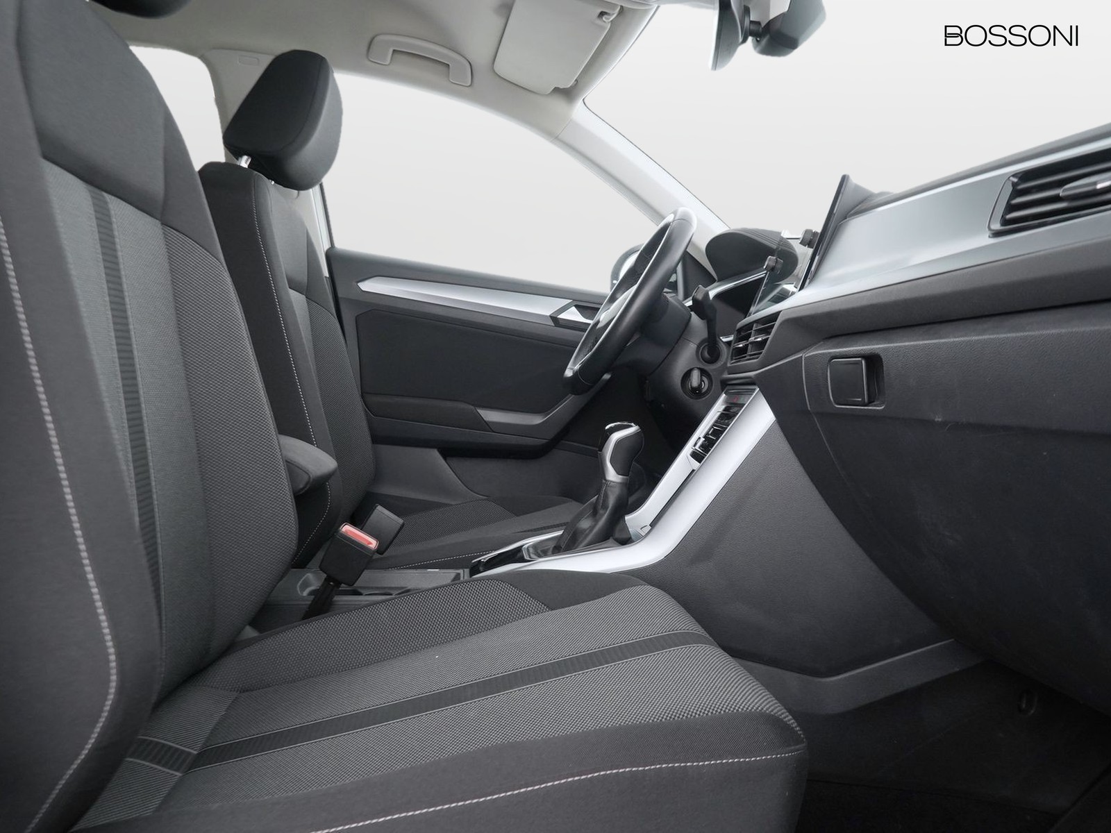 8 - Volkswagen T-Roc 2.0 tdi scr 115cv sport