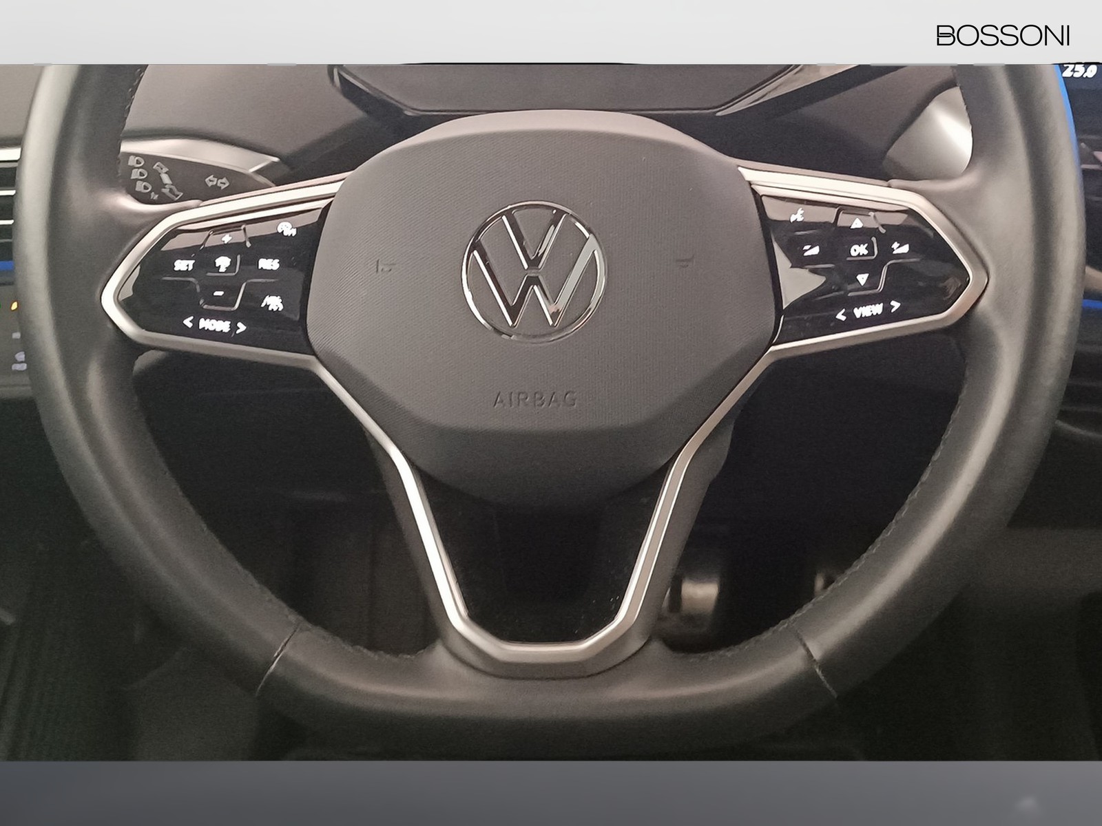 16 - Volkswagen ID.4 77 kwh pro performance 204cv