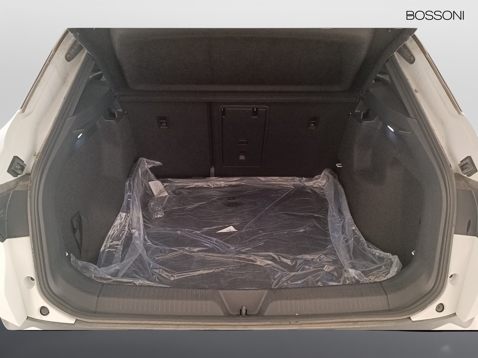 29 - Volkswagen ID.4 77 kwh pro performance 204cv