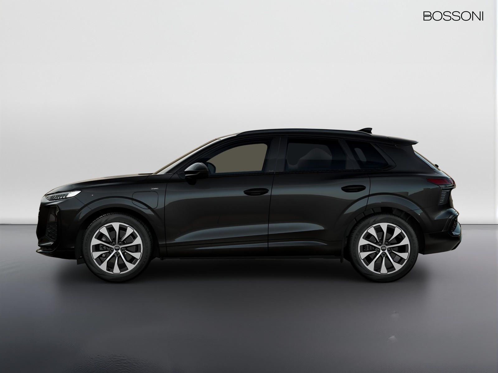 3 - Audi Q3 1.5 e-hybrid 272cv s line edition s tronic