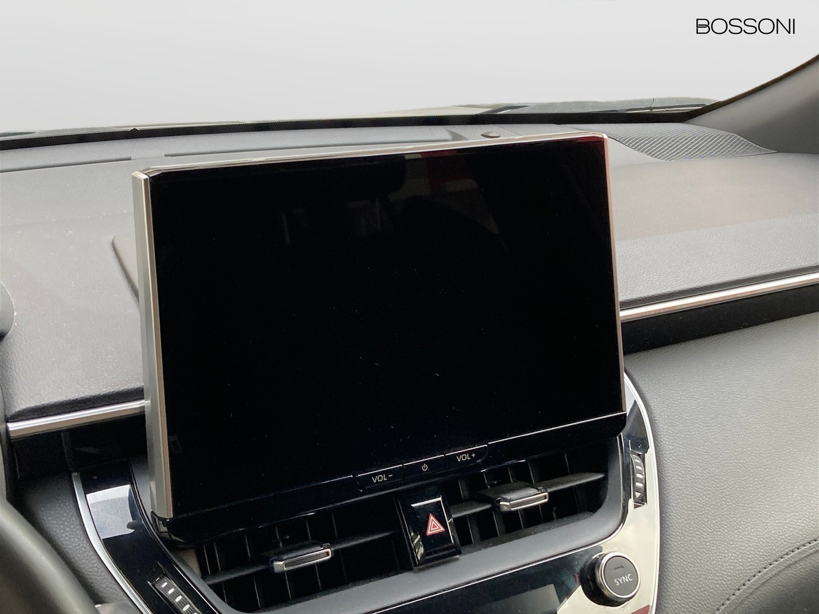 15 - Toyota Corolla Cross 1.8 hybrid 140 140cv trend fwd e-cvt