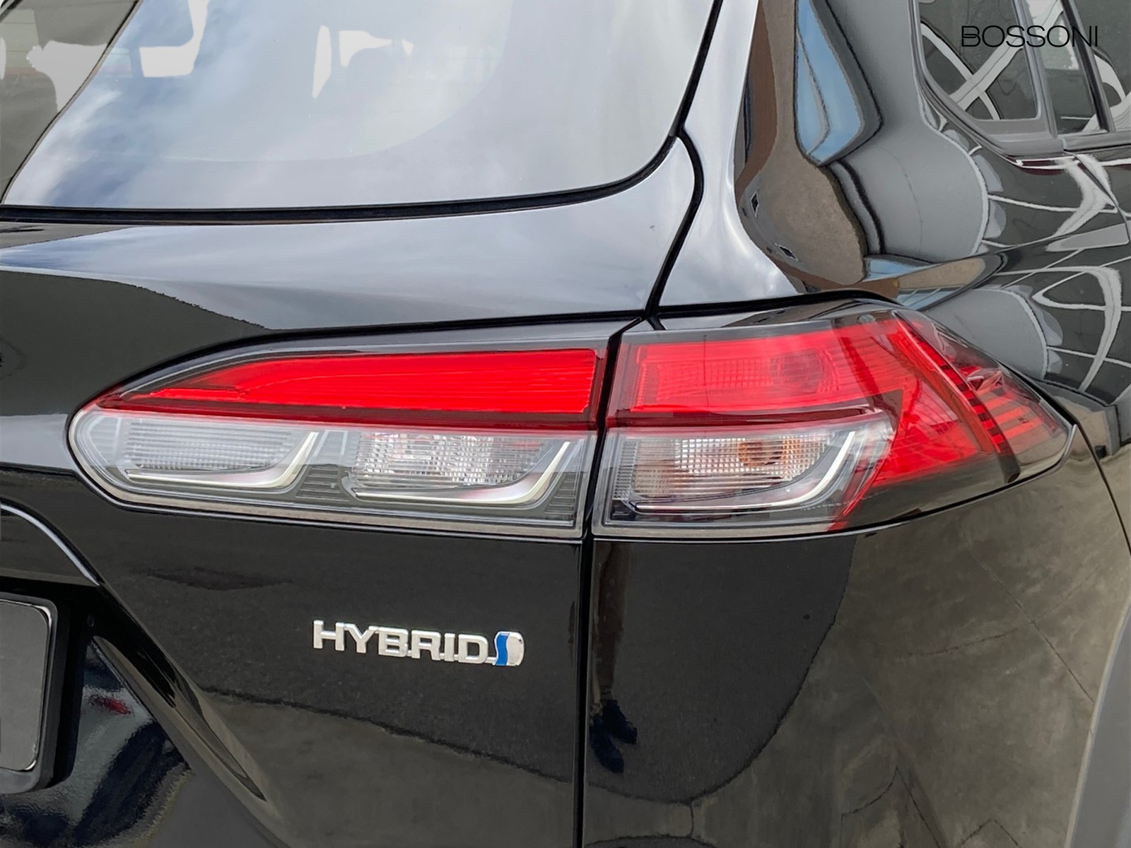 20 - Toyota Corolla Cross 1.8 hybrid 140 140cv trend fwd e-cvt