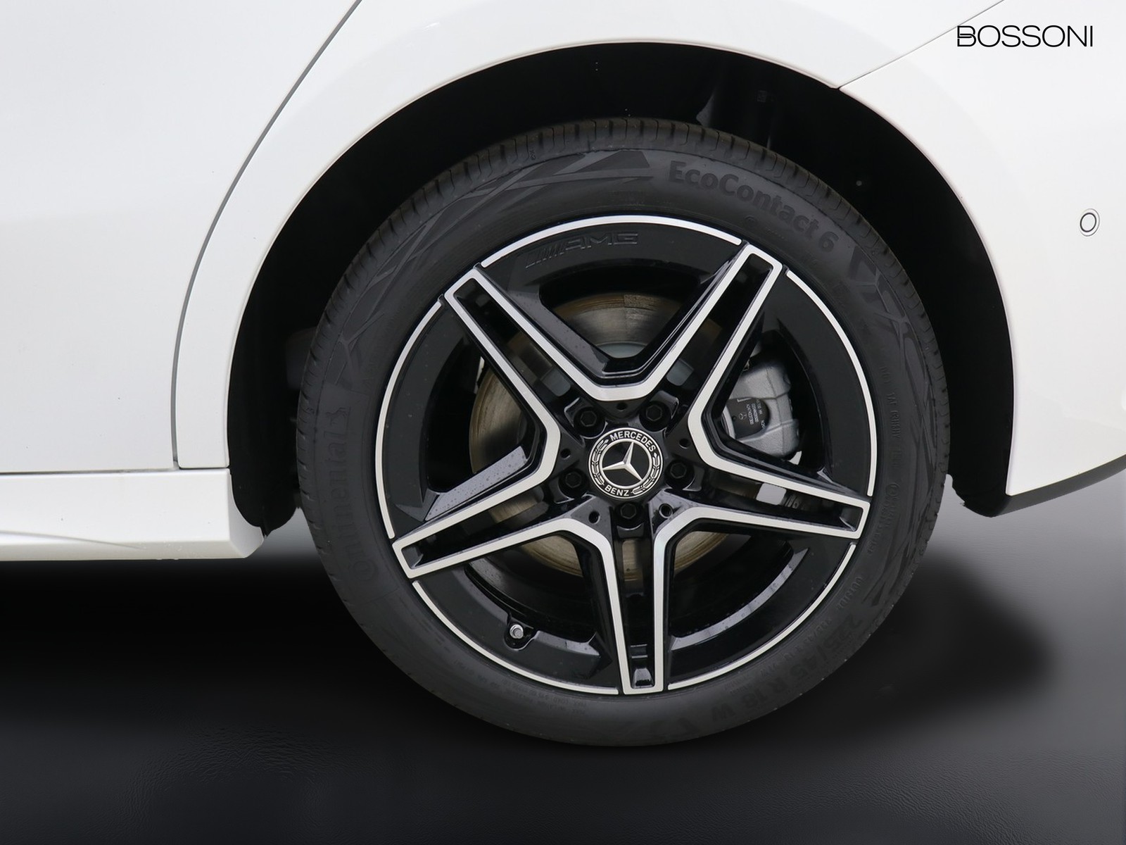 4 - Mercedes Classe A 250 e plug-in hybrid amg line extra speedshift dct amg 8g