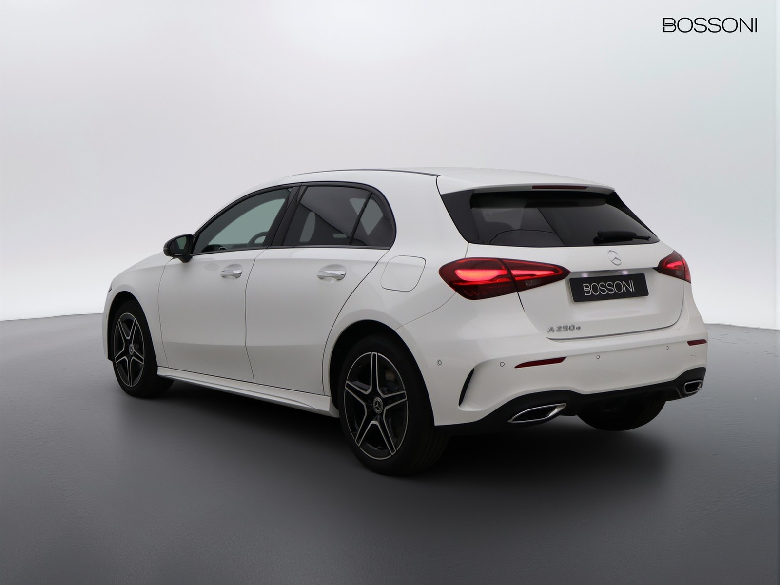 5 - Mercedes Classe A 250 e plug-in hybrid amg line extra speedshift dct amg 8g