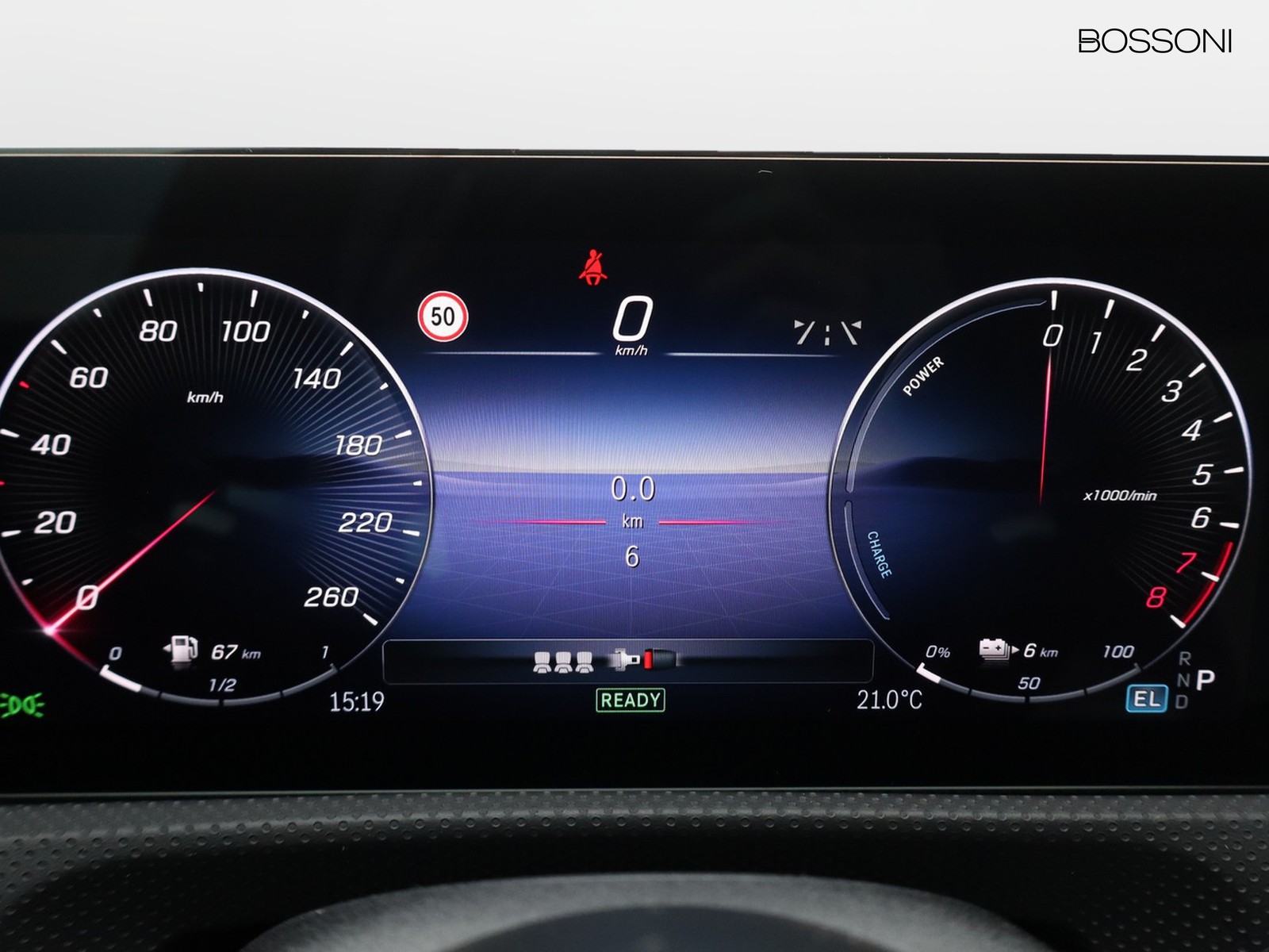 9 - Mercedes Classe A 250 e plug-in hybrid amg line extra speedshift dct amg 8g