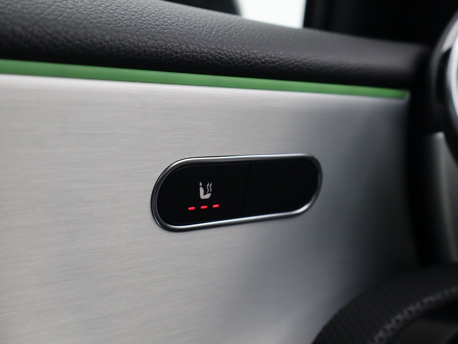 15 - Mercedes Classe A 250 e plug-in hybrid amg line extra speedshift dct amg 8g