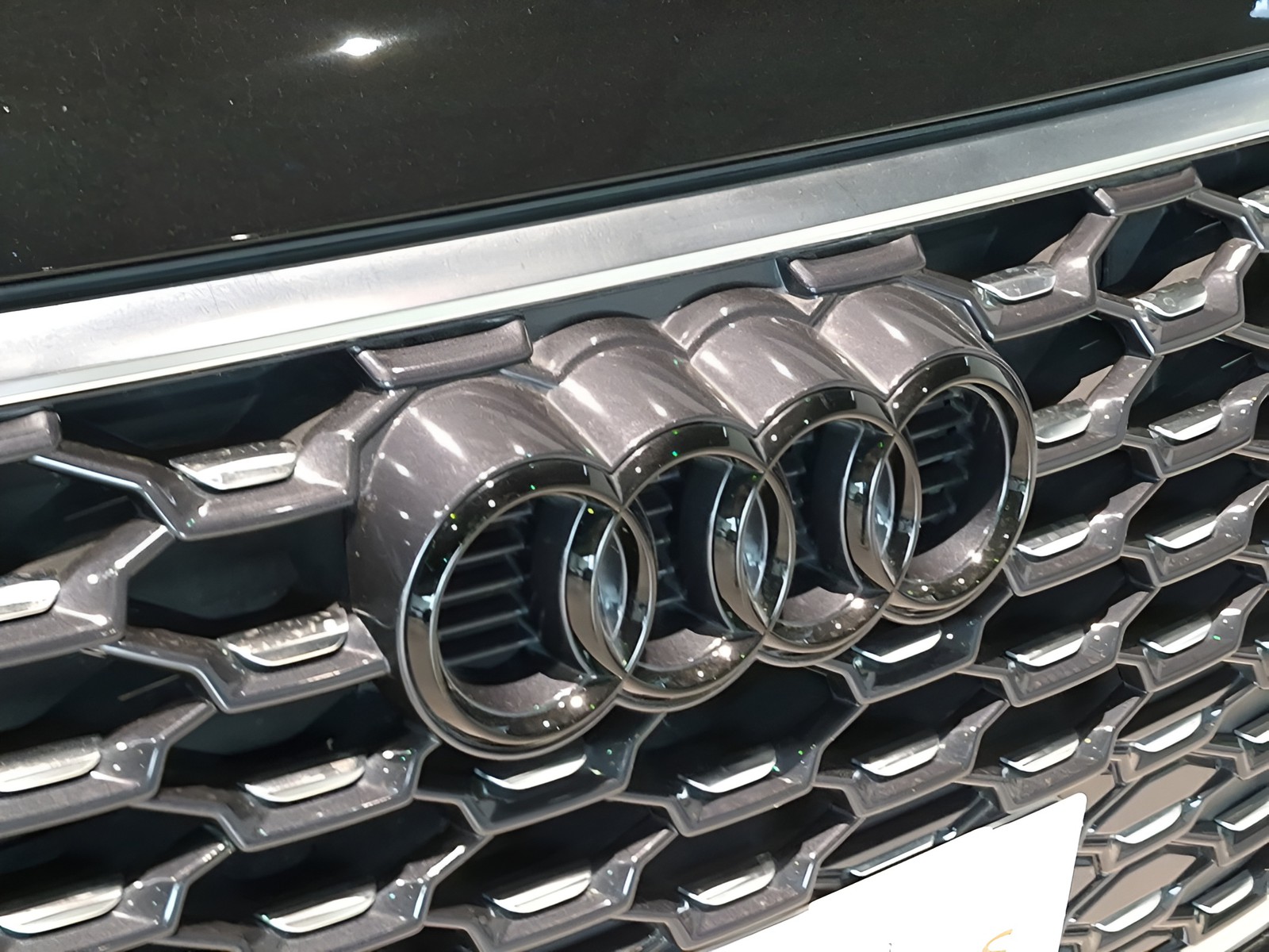 24 - Audi Q3 sportback 35 2.0 tdi s line edition s tronic