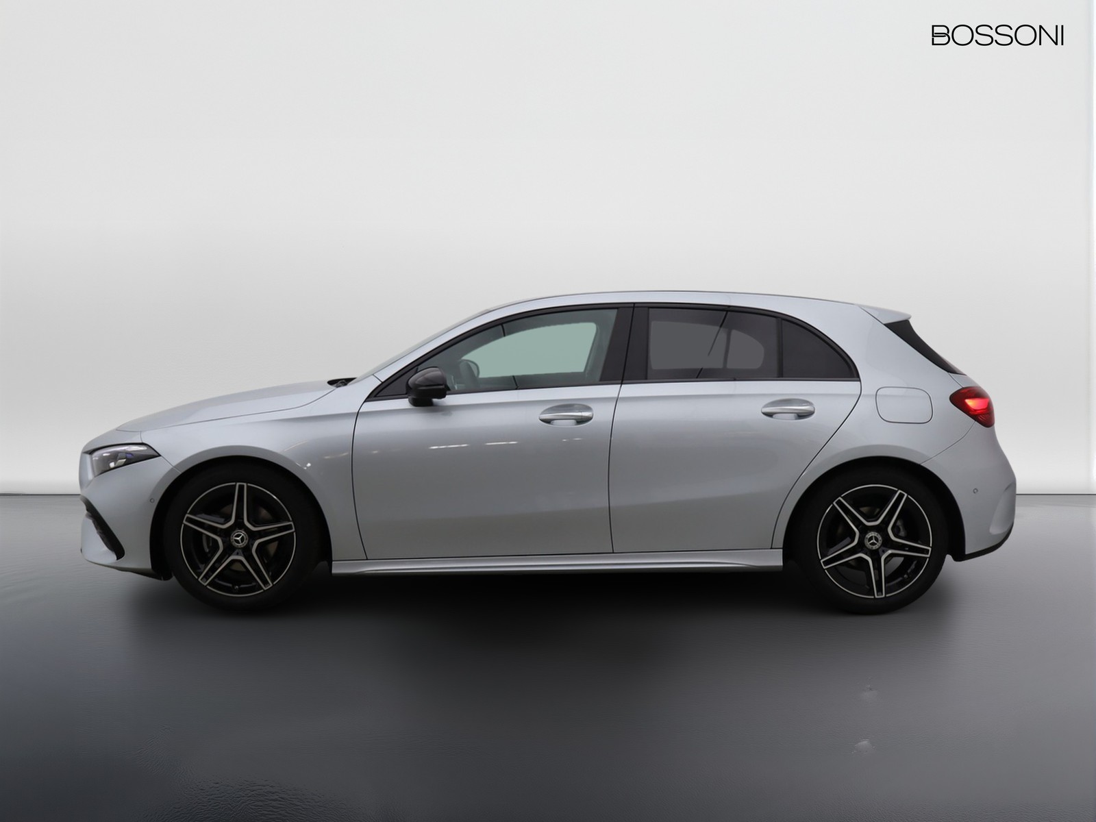 3 - Mercedes Classe A 180 d amg line extra speedshift dct amg 8g