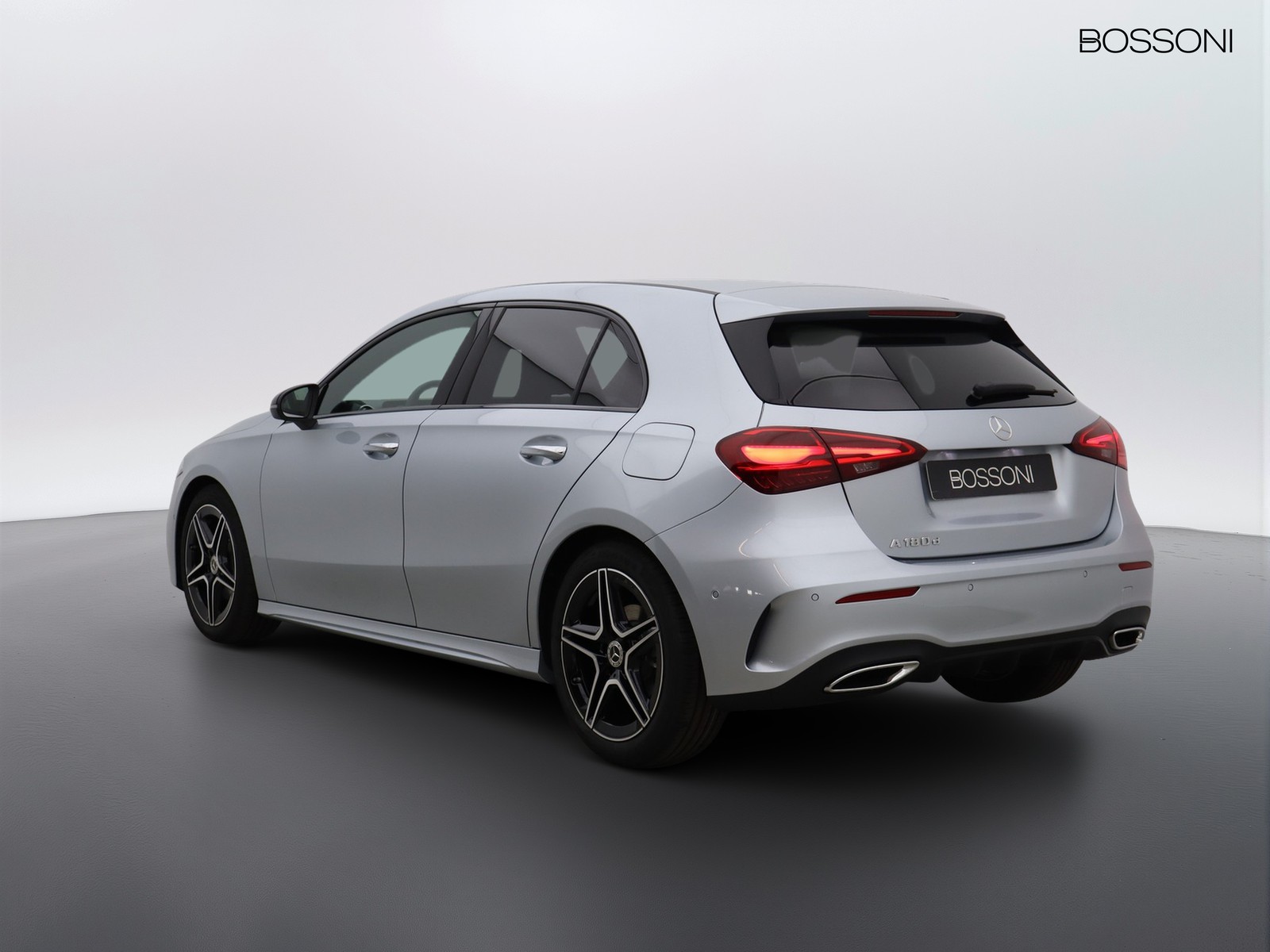 5 - Mercedes Classe A 180 d amg line extra speedshift dct amg 8g