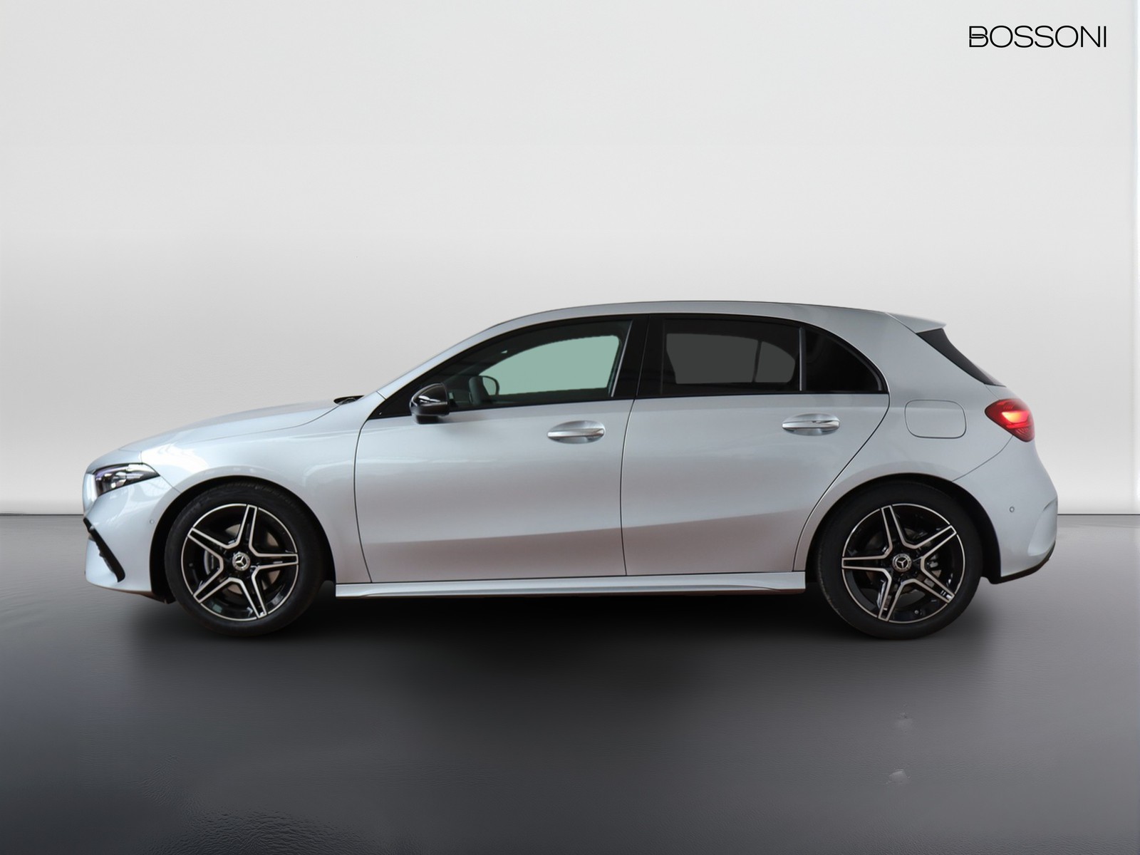 3 - Mercedes Classe A 180 d amg line extra speedshift dct amg 8g