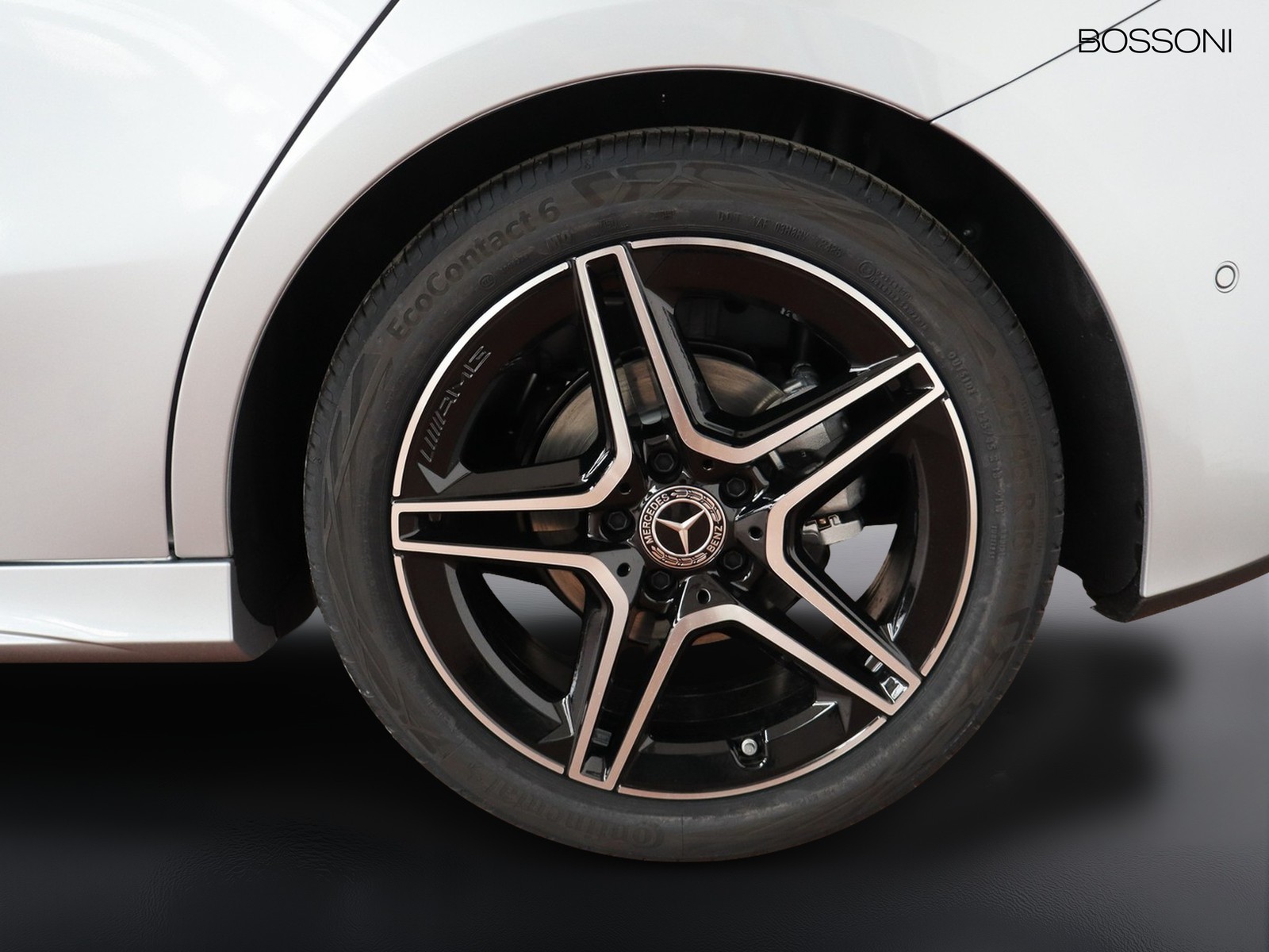 4 - Mercedes Classe A 180 d amg line extra speedshift dct amg 8g