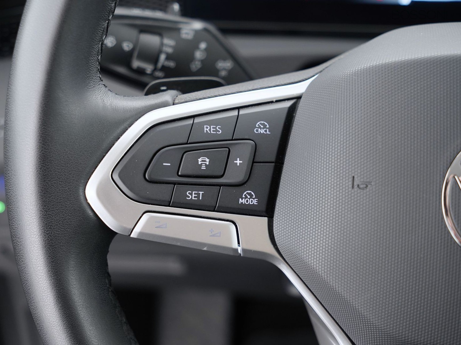 24 - Volkswagen Tiguan 2.0 tdi scr 150cv life dsg
