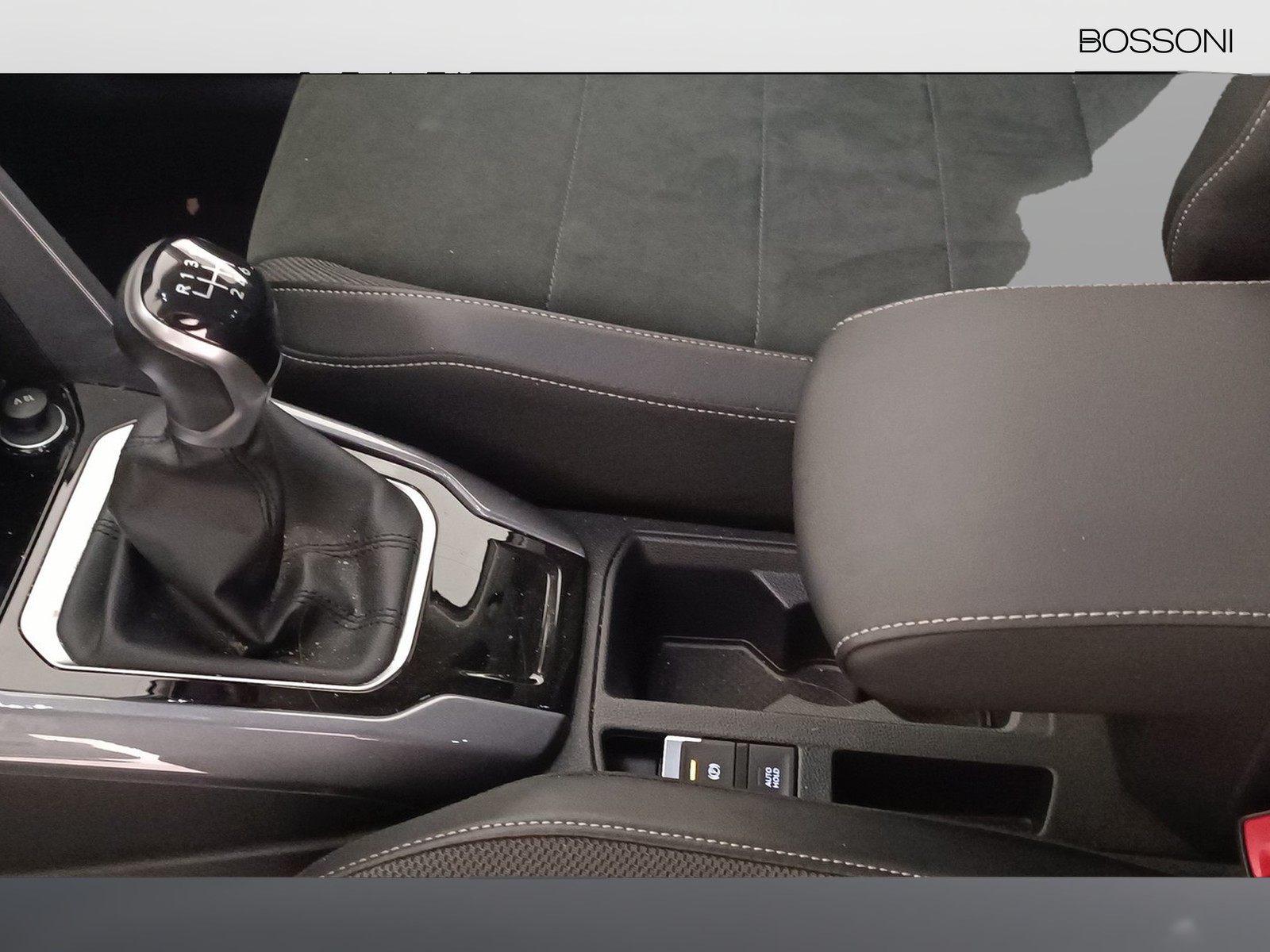22 - Volkswagen T-Roc 2.0 tdi scr 115cv style