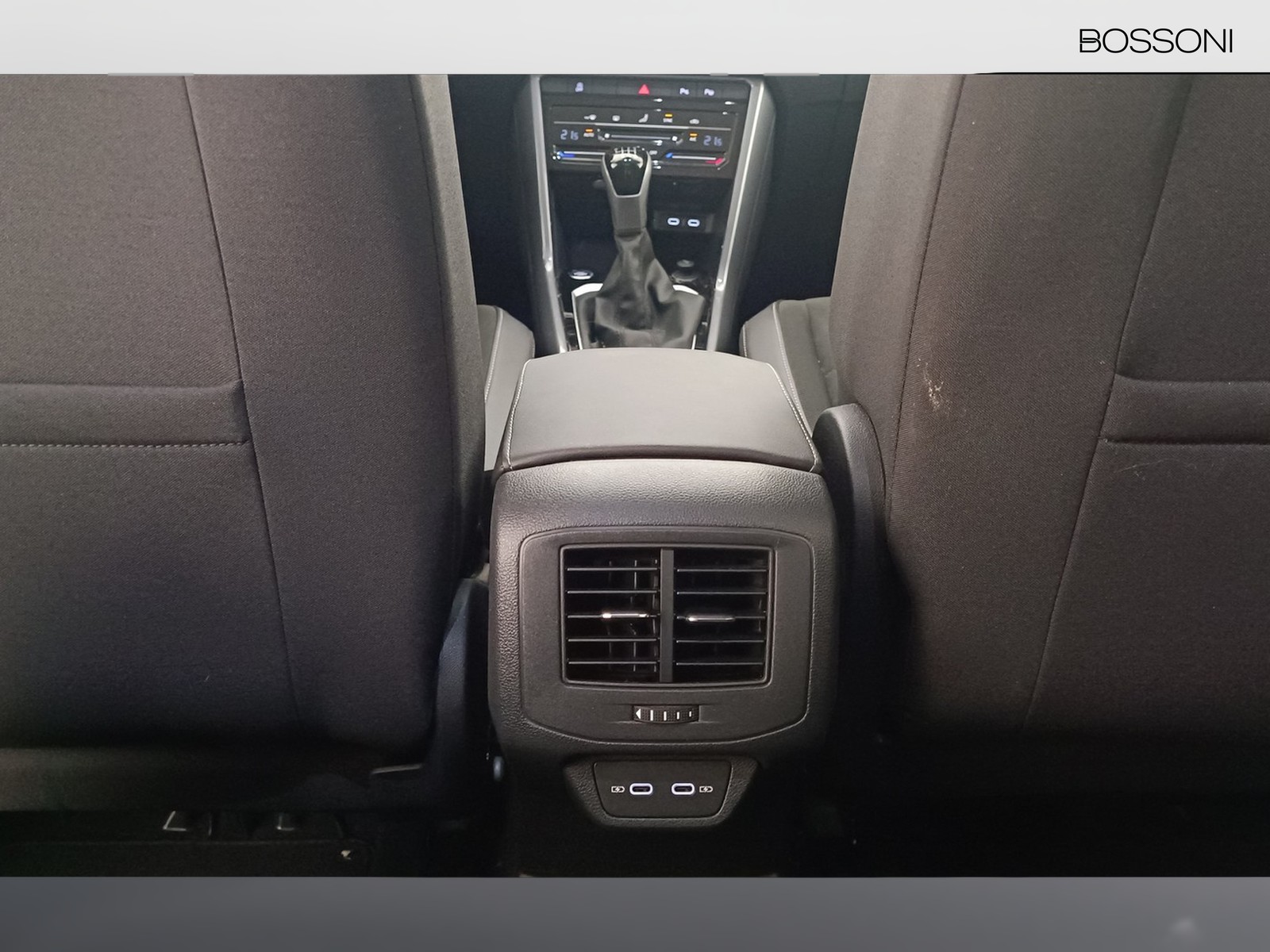 23 - Volkswagen T-Roc 2.0 tdi scr 115cv style