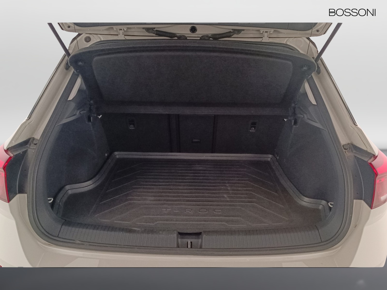 26 - Volkswagen T-Roc 2.0 tdi scr 115cv style