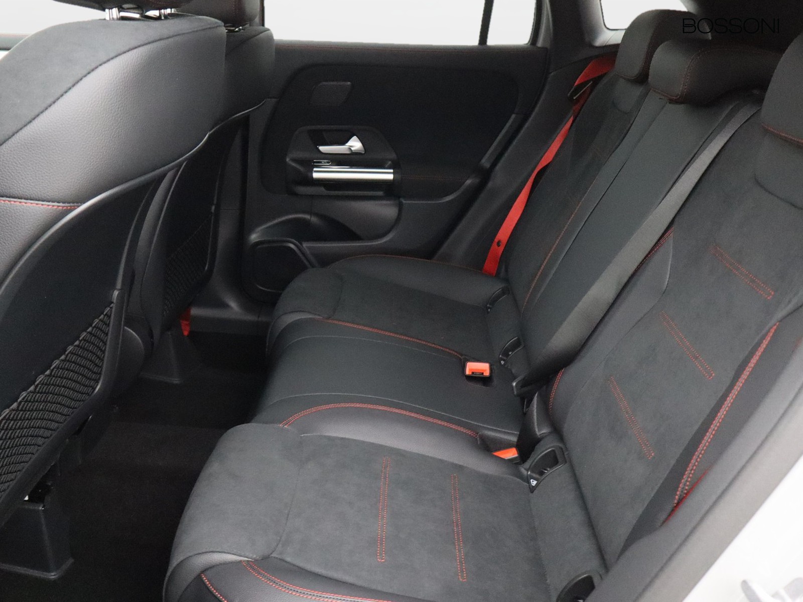 8 - AMG GLA amg 35 premium amg 4matic 8g-dct