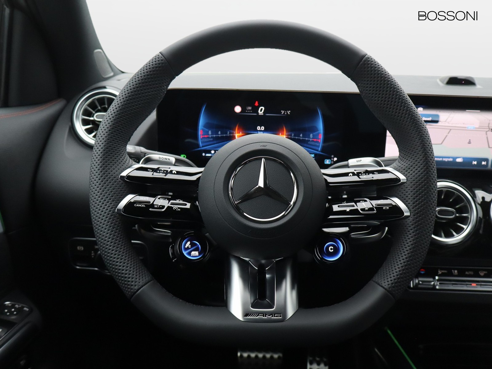 18 - AMG GLA amg 35 premium amg 4matic 8g-dct