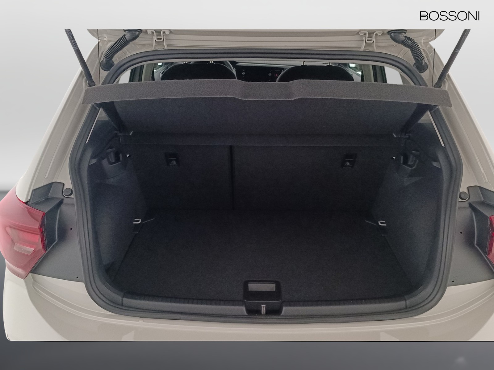 27 - Volkswagen Polo 1.0 80cv edition plus