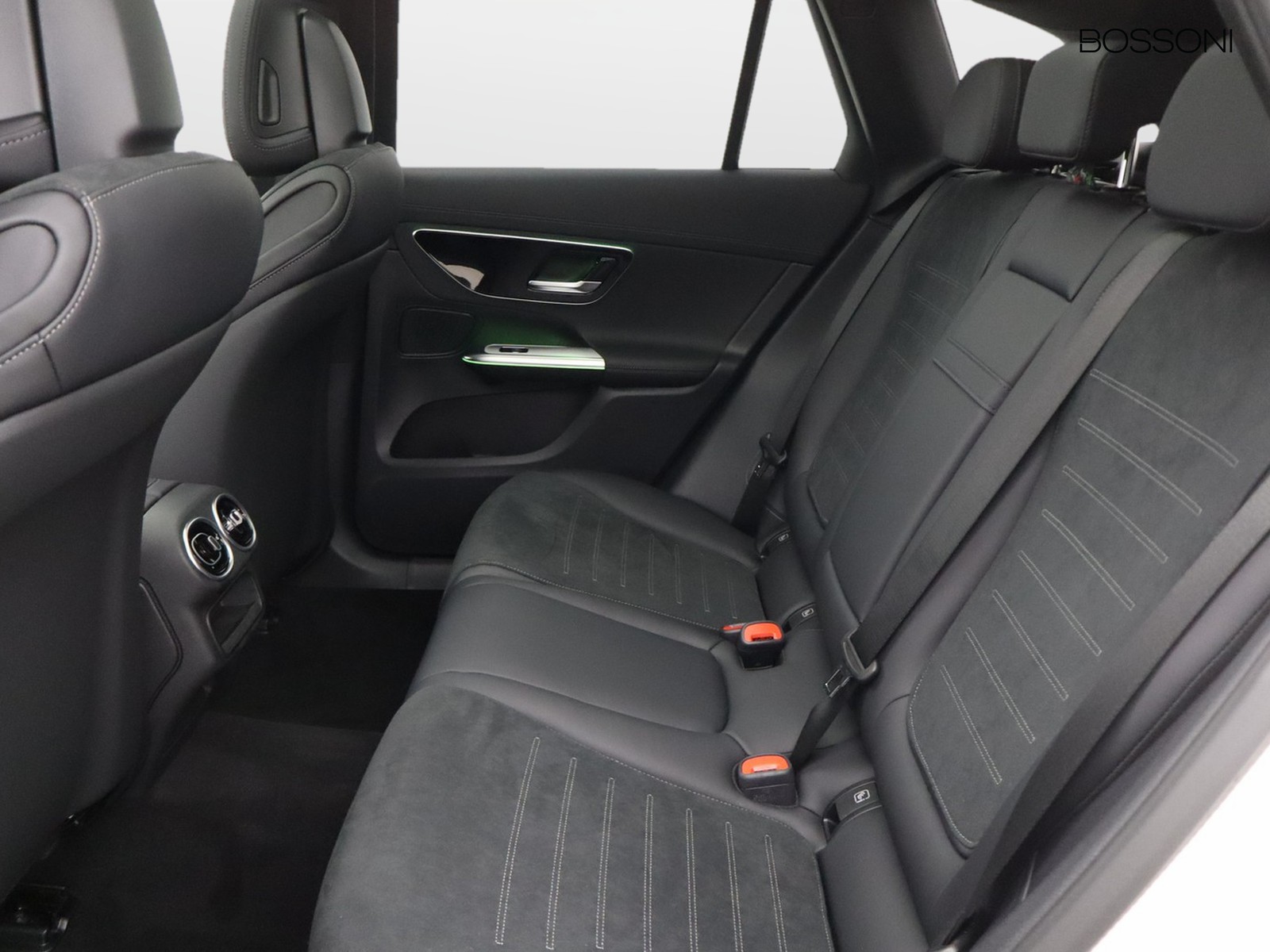 8 - Mercedes GLC suv 220 d amg line premium 4matic 9g-tronic