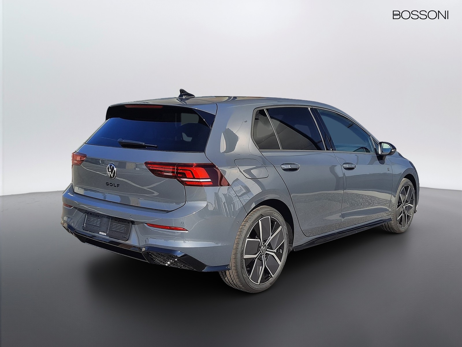 4 - Volkswagen Golf 1.5 etsi act 115cv r-line plus