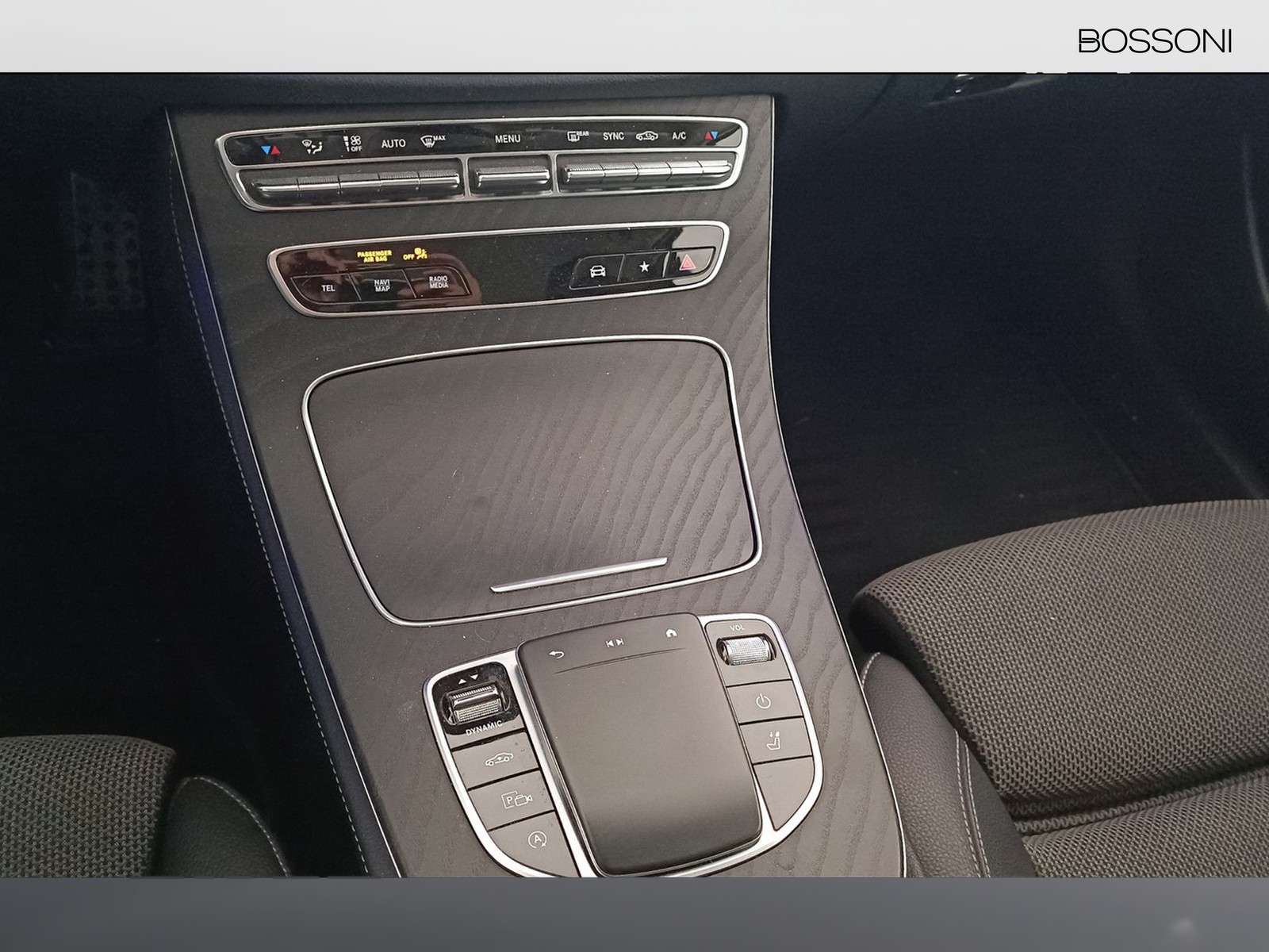 21 - Mercedes Classe E station wagon all-terrain 220 d business sport 4matic 9g-tronic plus my20
