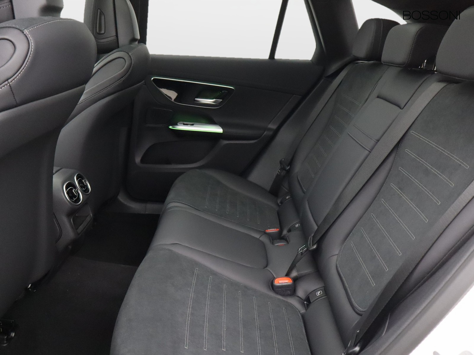 8 - Mercedes GLC suv 300 de plug-in hybrid amg line premium 4matic 9g-tronic