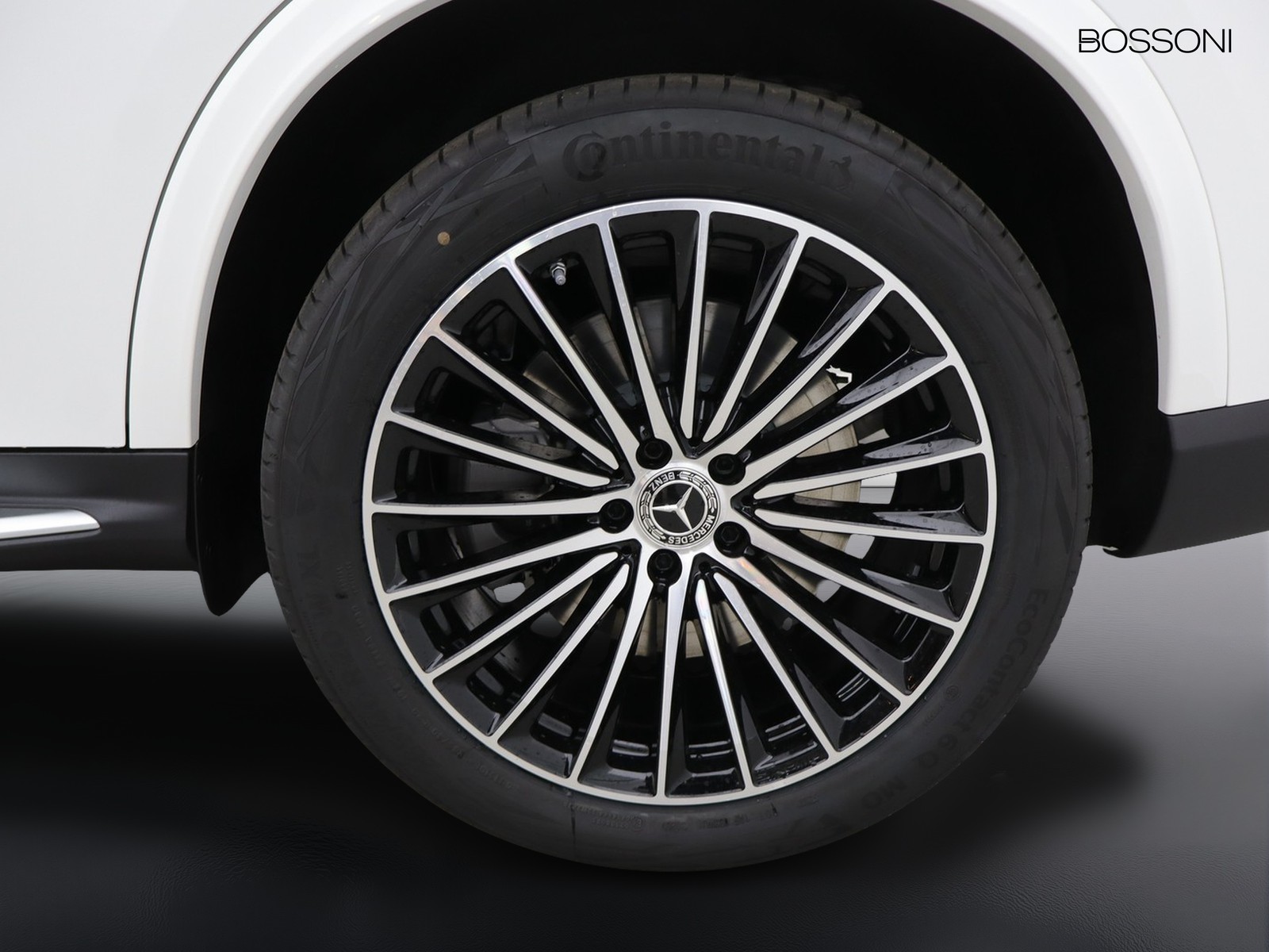 4 - Mercedes GLC suv 300 de plug-in hybrid amg line advanced 4matic 9g-tronic