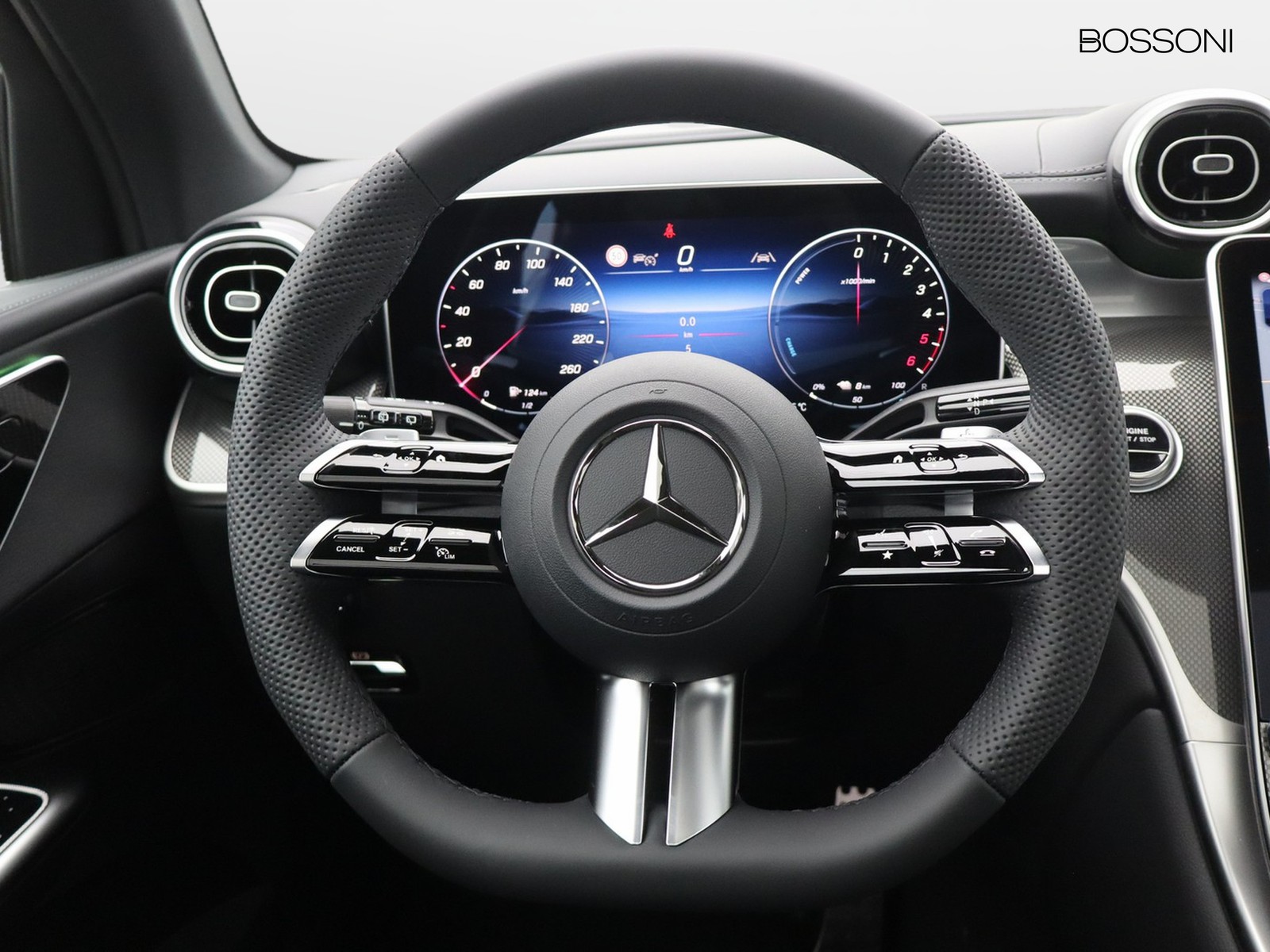 16 - Mercedes GLC suv 300 de plug-in hybrid amg line advanced 4matic 9g-tronic