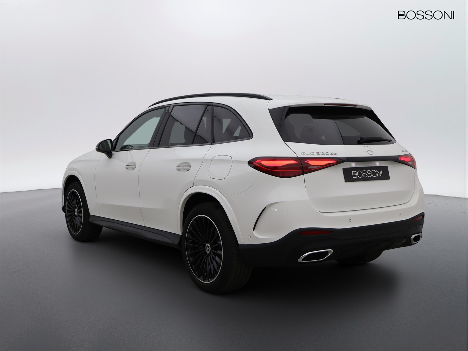 5 - Mercedes GLC suv 300 de plug-in hybrid amg line premium 4matic 9g-tronic