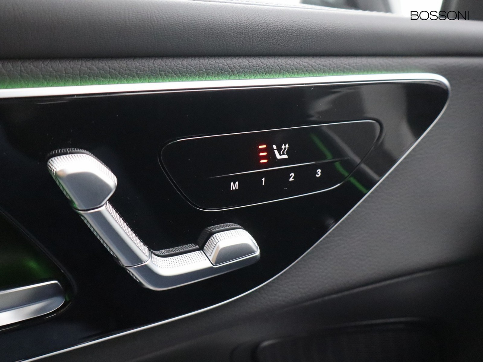 15 - Mercedes GLC suv 300 de plug-in hybrid amg line premium 4matic 9g-tronic