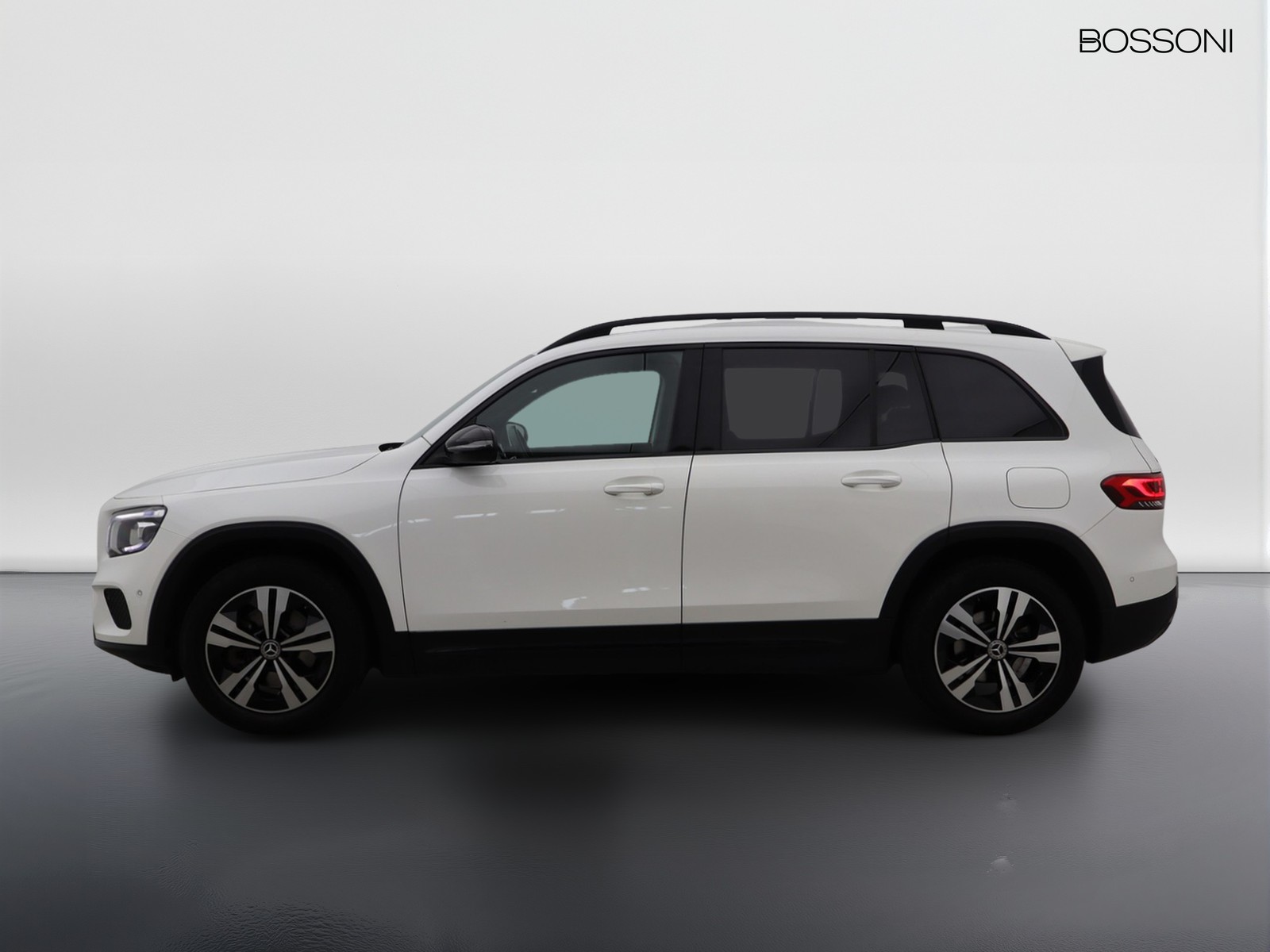 3 - Mercedes GLB 200 d sport plus 8g-dct