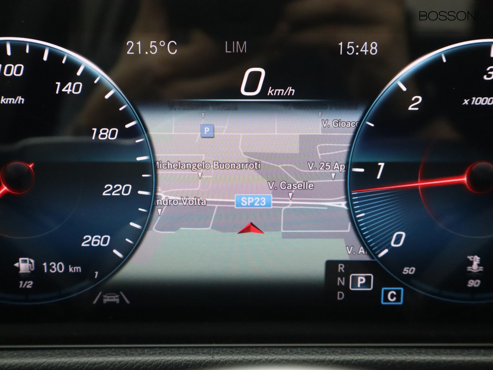 15 - Mercedes GLB 200 d sport plus 8g-dct