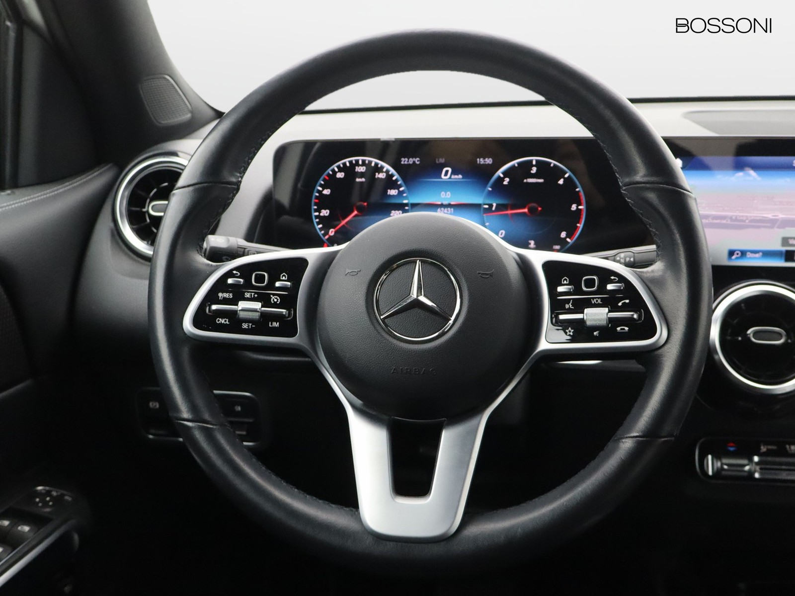 16 - Mercedes GLB 200 d sport plus 8g-dct