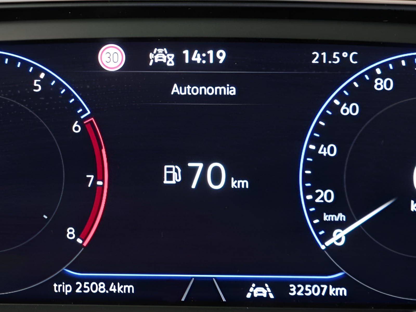 33 - Volkswagen Taigo 1.0 tsi 115cv r-line plus
